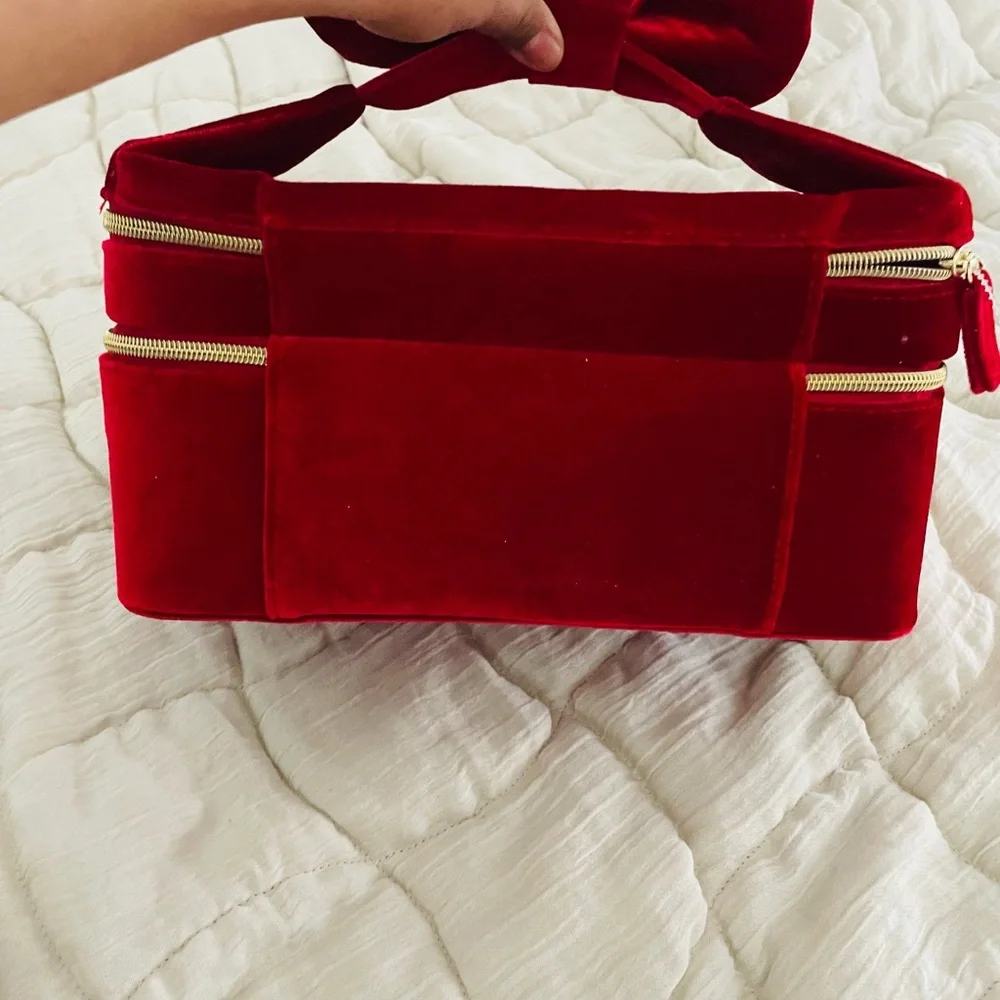 Estée Lauder Red Velvet Bow Makeup Bag